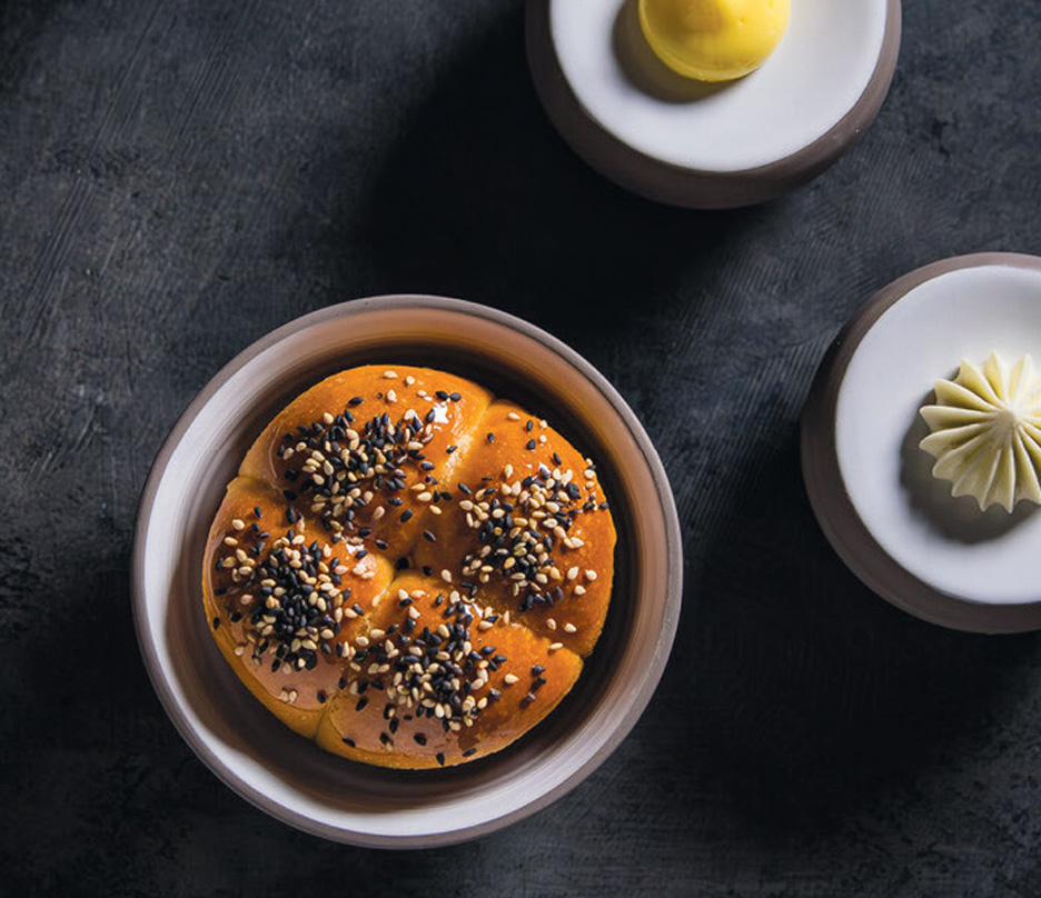 Braided Honey-Glazed Pain de Miel